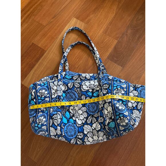 Matching Large Vera Bradley Tote Bags - Picture 6 of 7